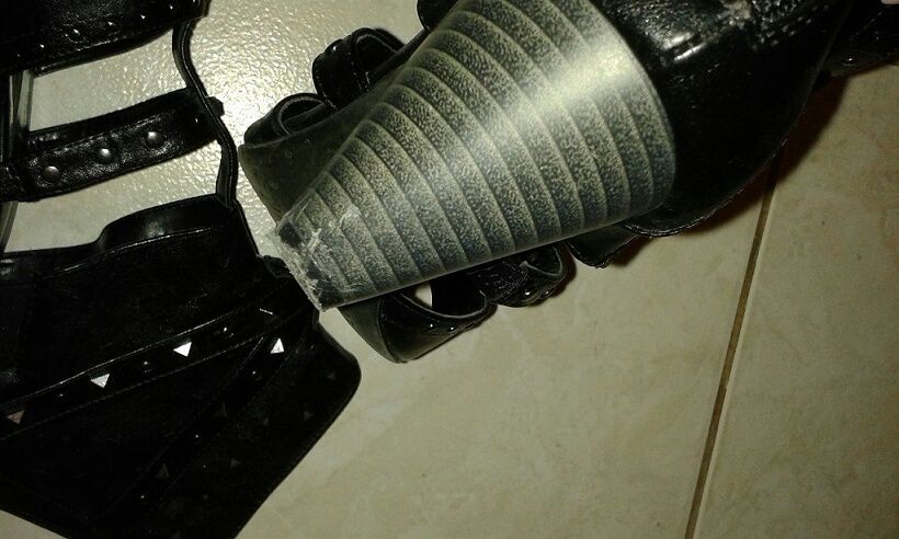 Czarne Sandały Na Małym Obcasie Rozm. 40 Z Ćwiekami - Zapraszam ;-)