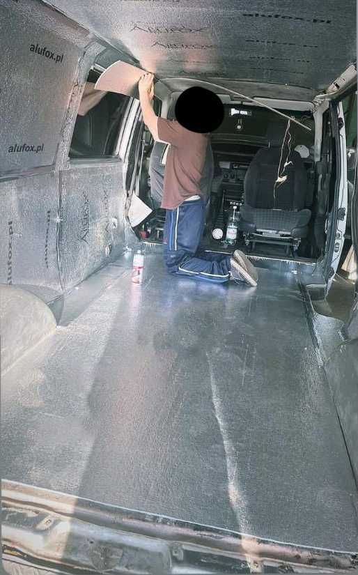 Volkswagen t4 caravelle long 2.4 1997 kamper izolacja hak fotel kap.