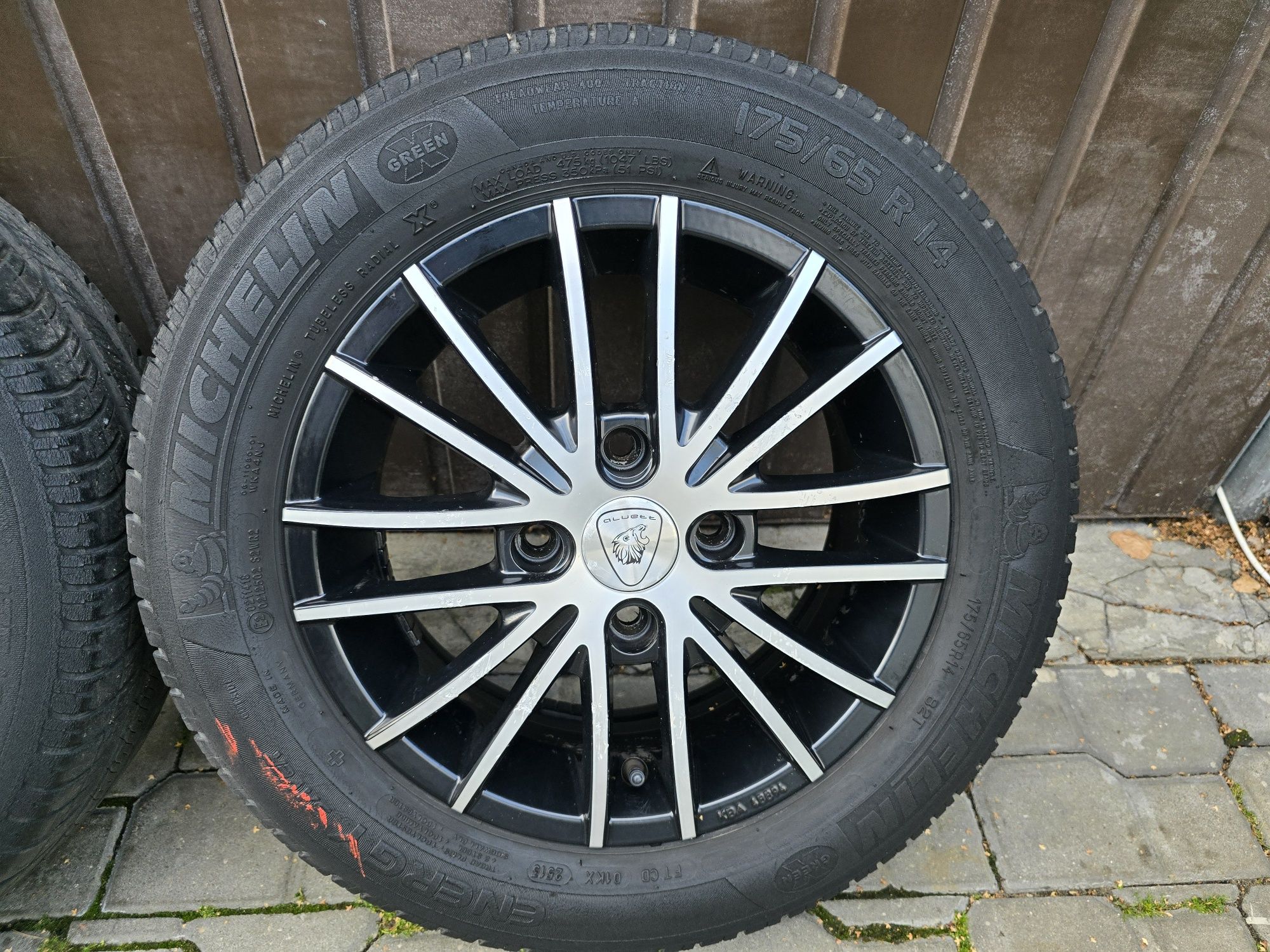 Felgi z oponami 175/65R14 Ford Fiesta 4x108 Fusion Focus Puma KA+