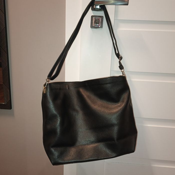 Torebka damska , skorzana, duża , elegancka, stan bdb.