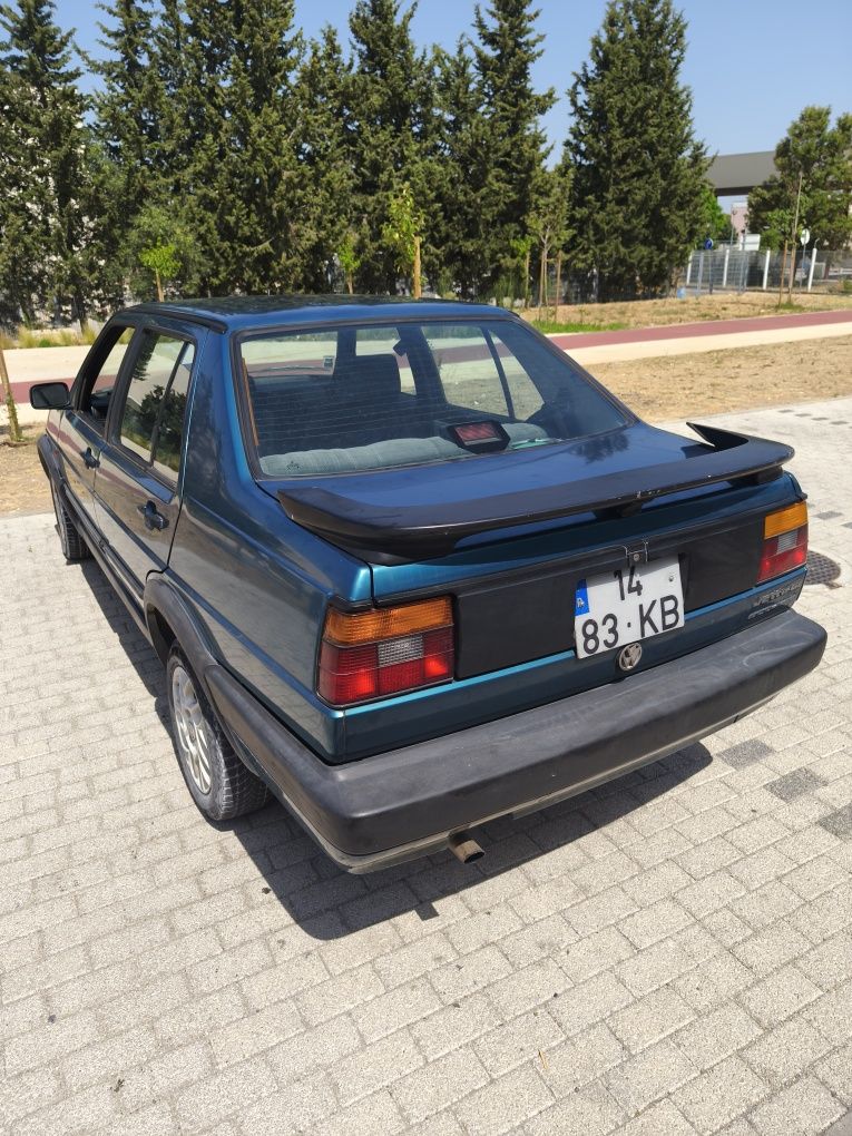 Vw Jetta 1.6td...
