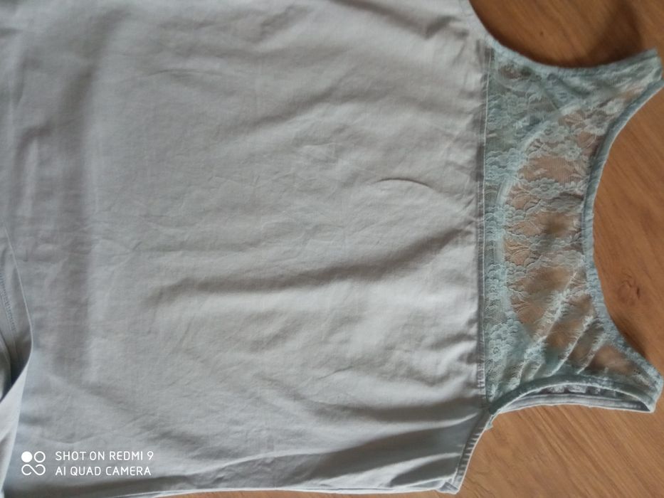 Firmowa koszulka pod marynarke