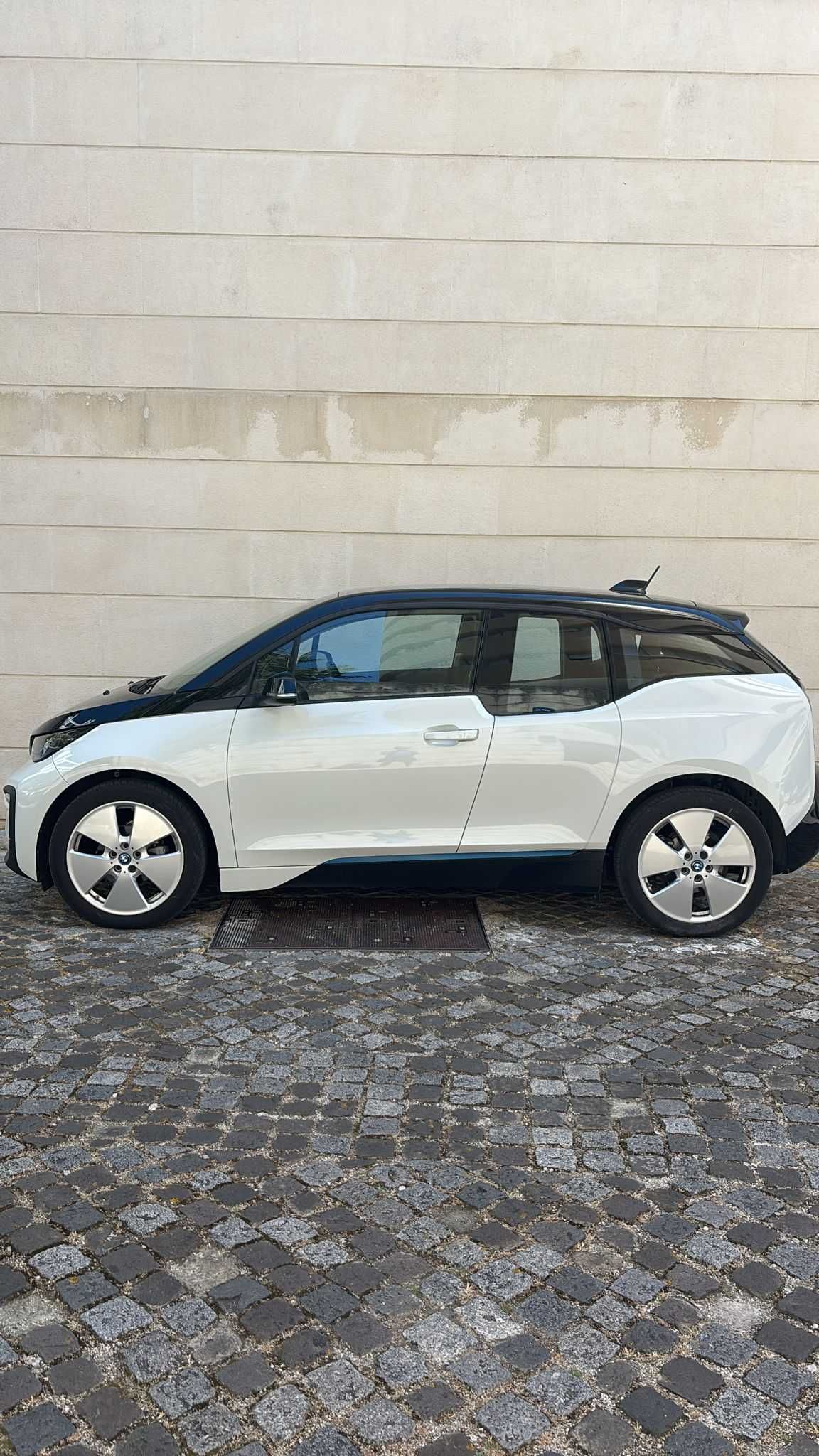 BmW I3, 16 mil km, 2022,