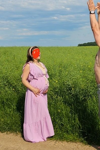 Długa fioletowa sukienka maxi koronkowa wiskozowa