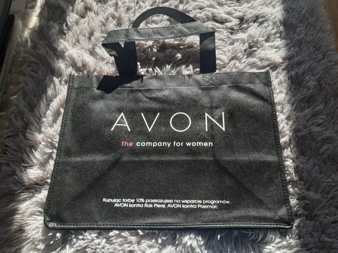 Czarna torebka zakupowa Avon
długość 38 cm
wysokość 28 cm
szerokość 22