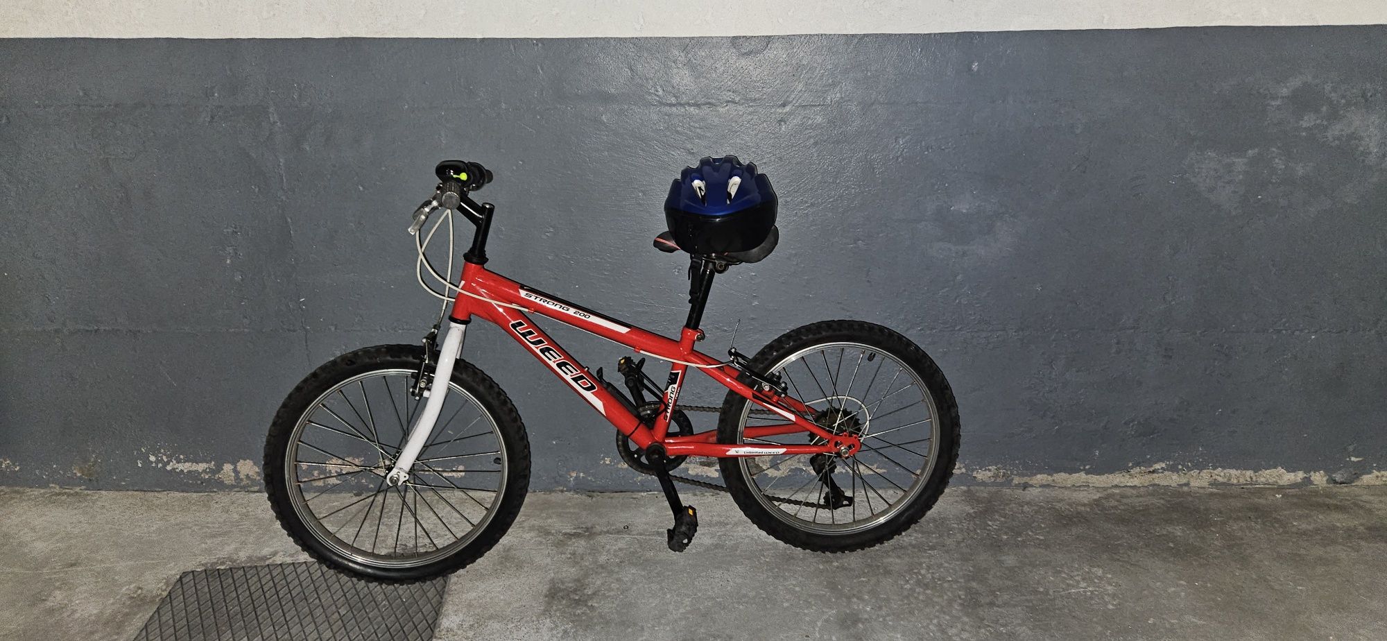 Bicicleta Weed Strong 200 usada