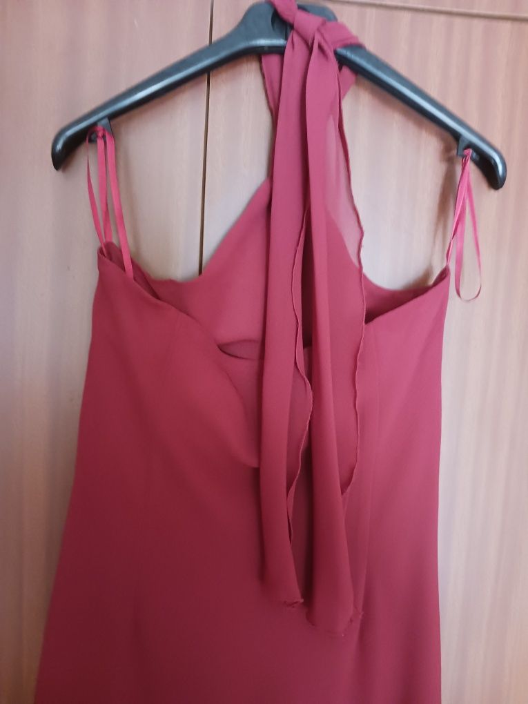 Vestido de cerimónia usado uma vez,bordado a brilhantes,tamanho,38/40