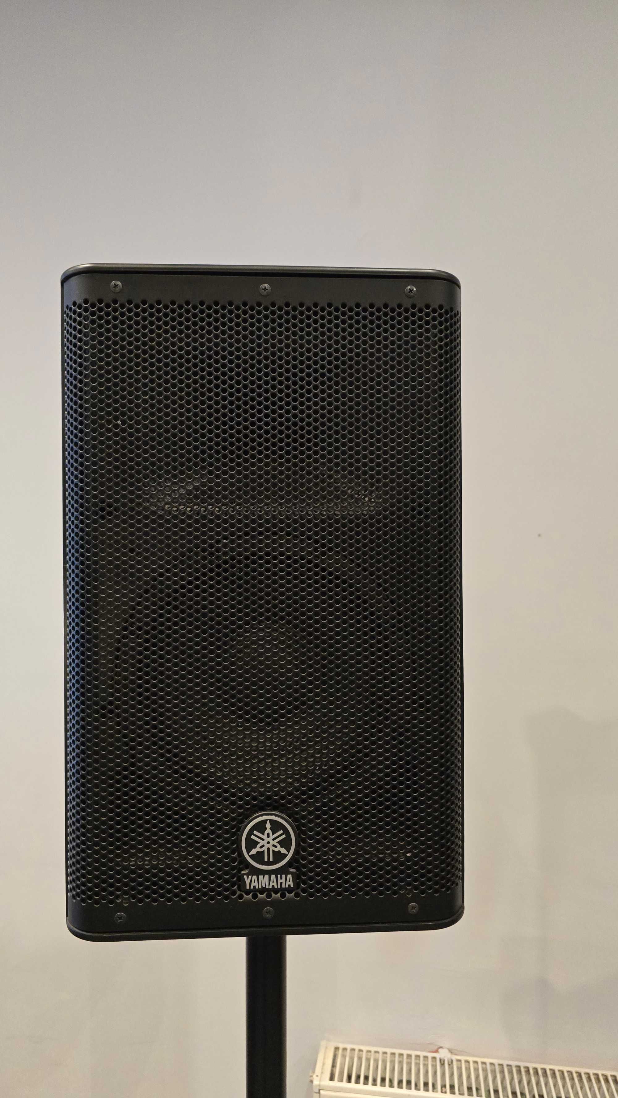 Yamaha DXR8 nagłośnienie konferencyjne dla DJ-komplet