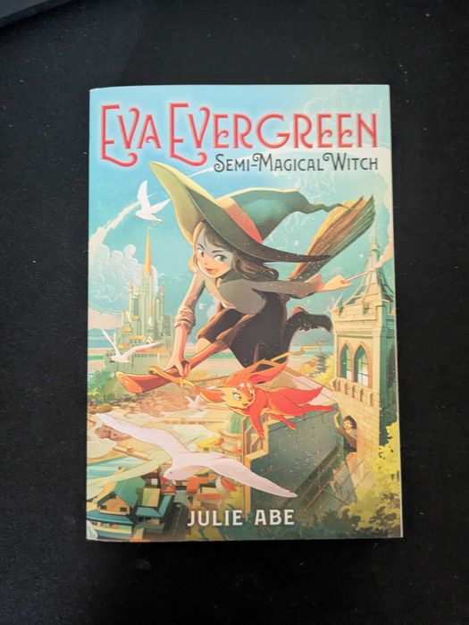 Eva Evergreen, Julie Abe