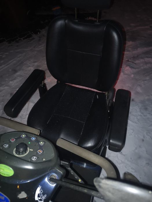 Skuter wuzek elektryczny dla seniorów.