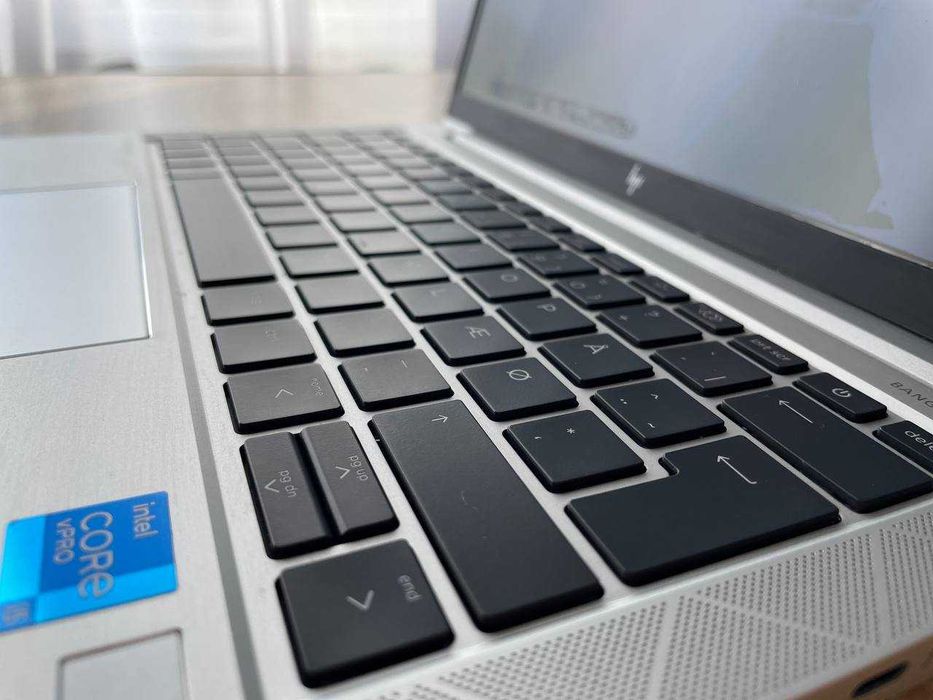 Ноутбук HP EliteBook 830 G8 клавіатура топкейс, кришка матриці
