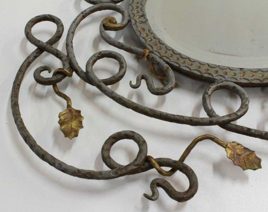 Espelho oval antigo de metal