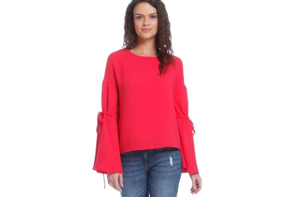 Гарна жіноча блуза