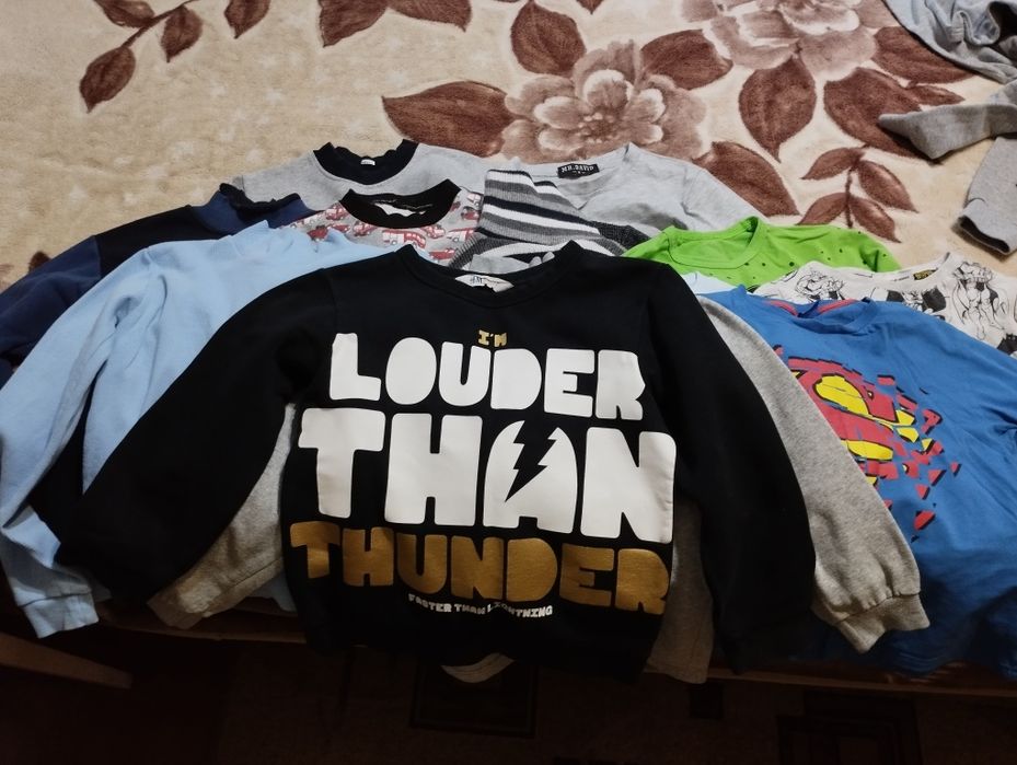 Великий пакет речей на хлопчика