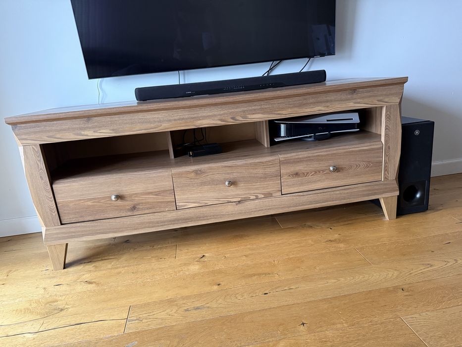 Szafka RTV Bergen 156 cm z 3 szufladami i półką modrzew sibiu złoty