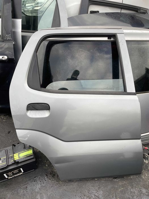 Suzuki Ignis Kompletne drzwi tylne prawe