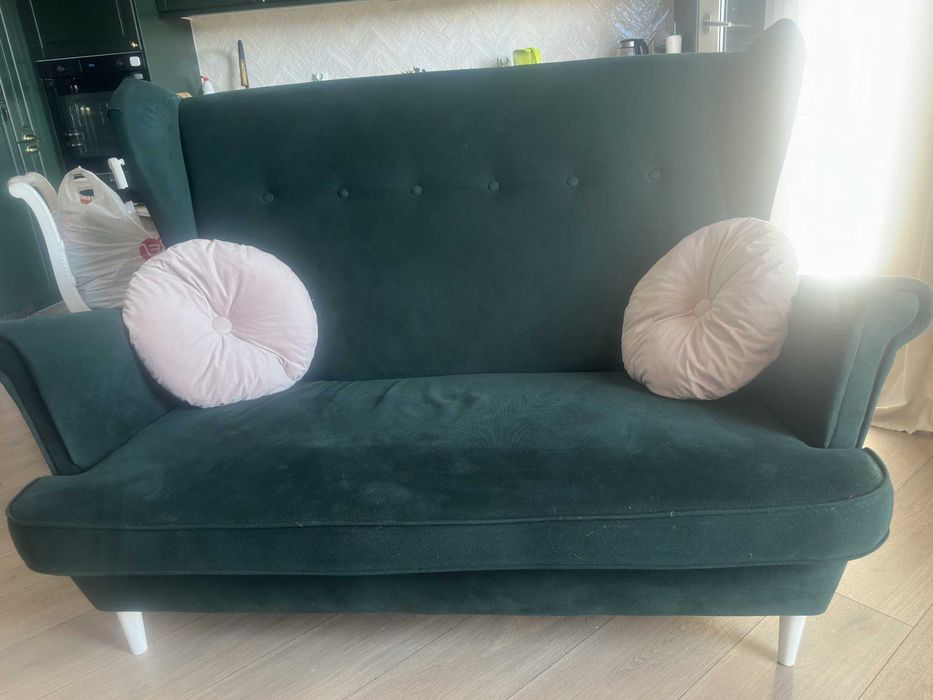Sofa dwuosobowa butelkowo- zielona