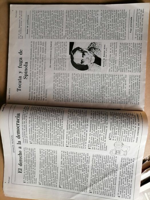 Revista MUNDO (España) O 25 de Abril em Portugal e SPÍNOLA