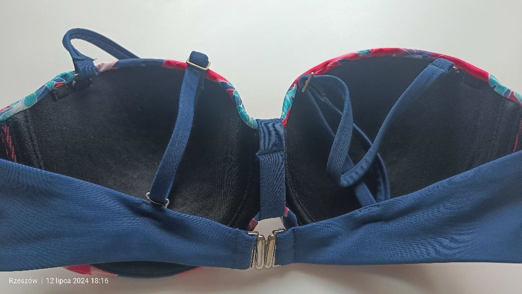 Biustonosz kąpielowy Kris 70D