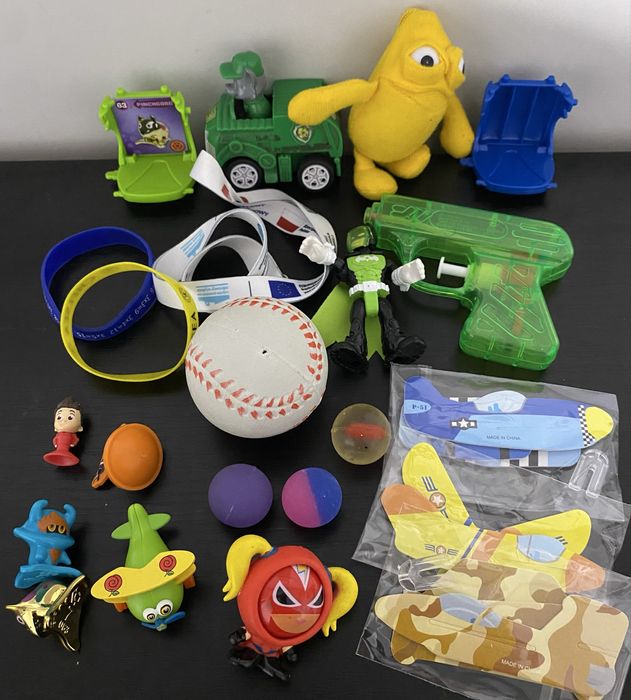 Zestaw mix zabawek figurek dla chłopca psi patrol piłki