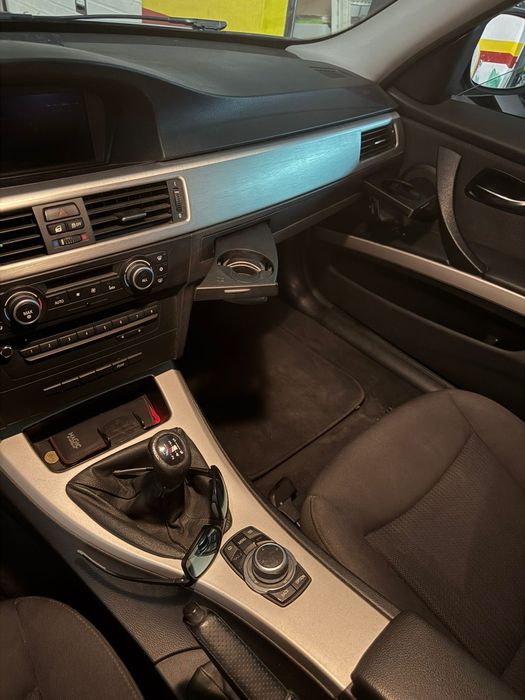 BMW 318d 2011 touring