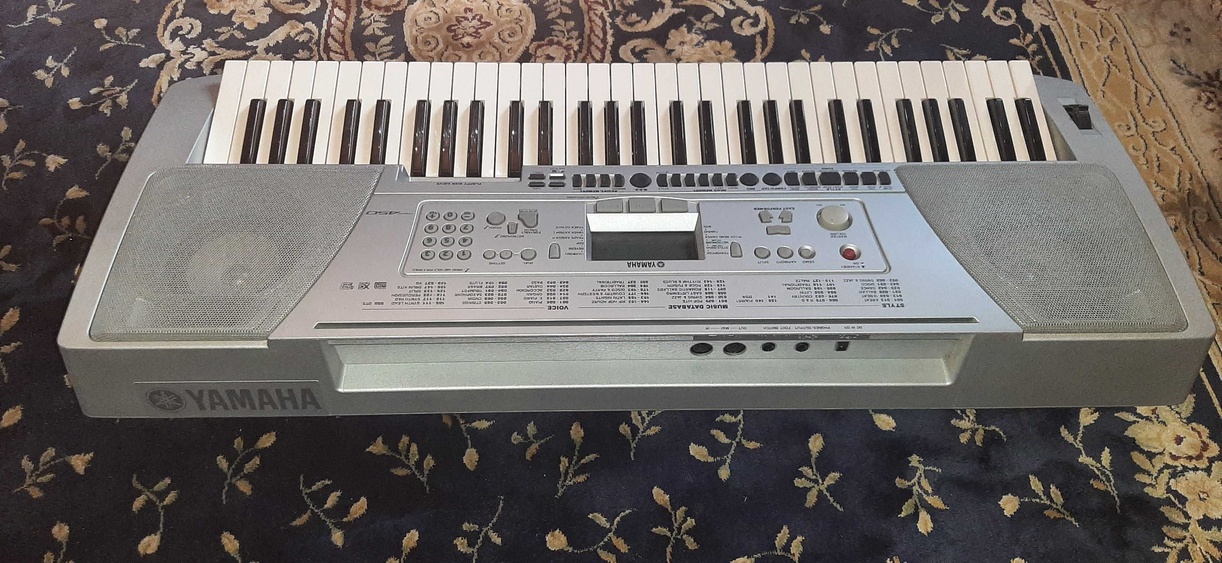 Продам синтезатор Yamaha PSR-450