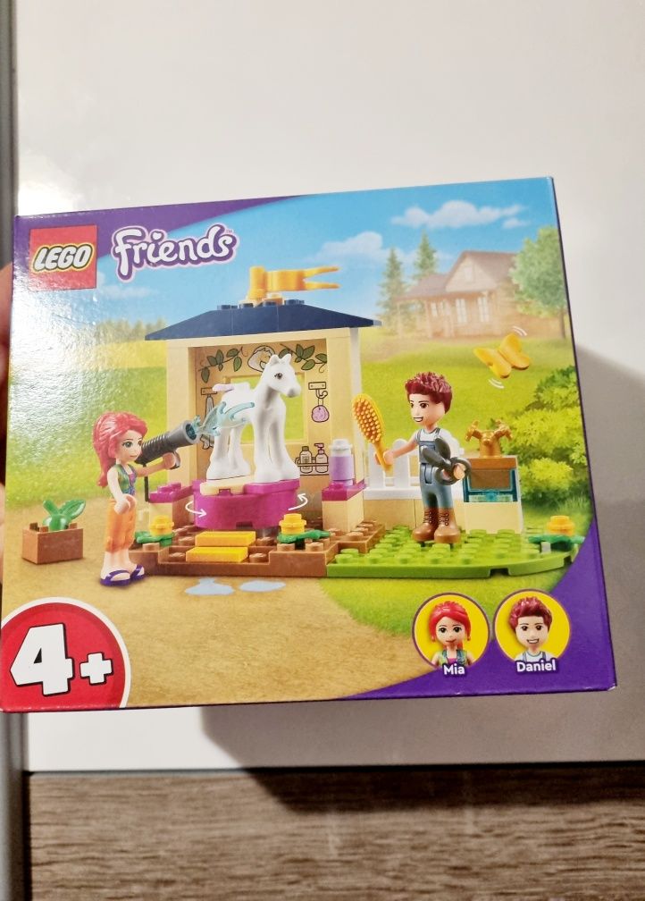 LEGO Friends 41696 Kąpiel dla kucyków w stajni