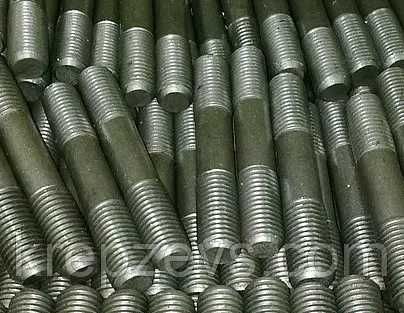 Шпилька сталь М27х130,  шаг резьбы 3.   Болт М24х110