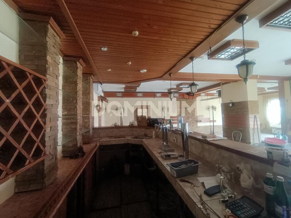 Здається комерційне приміщення в самому центрі Хуста (Тонік)