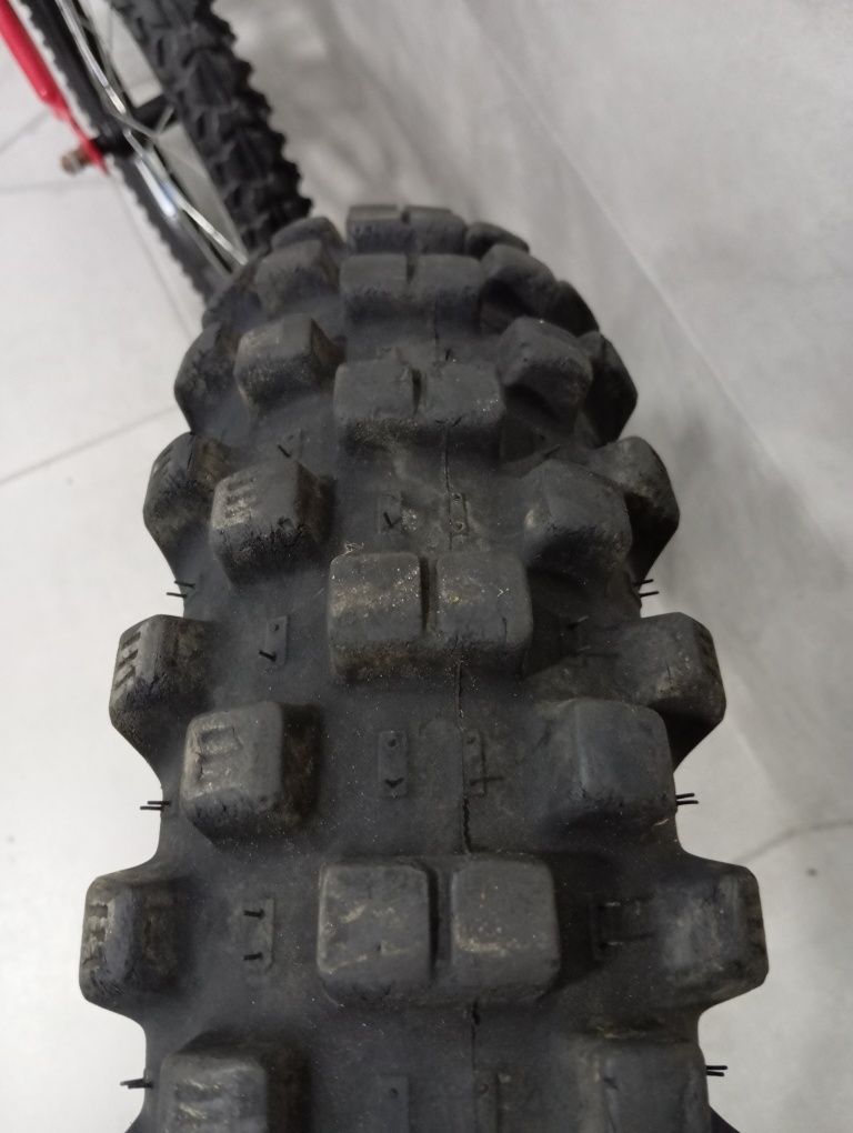 Pneu Roda 18 Michelin tracker