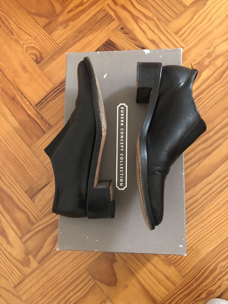 Sapatos pretos da Eureka Shoes