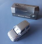 Modelo de Mitsubishi Montero- 1/60