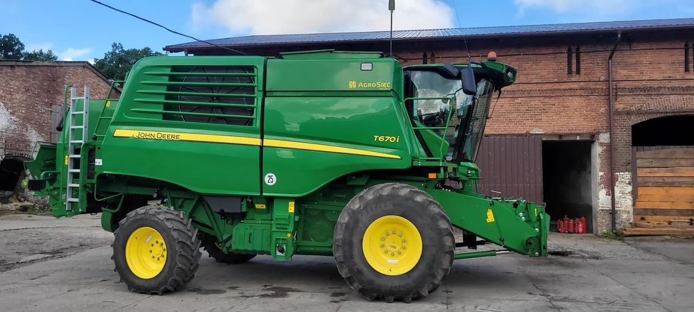 John Deere T670i  Kombajn John Deere T670 z hederem 630R rok 2017!