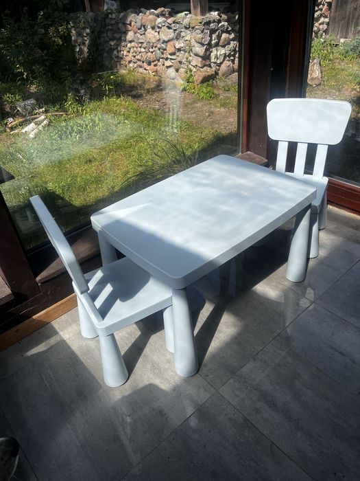 Stolik i 2 krzesełka Mamut Ikea