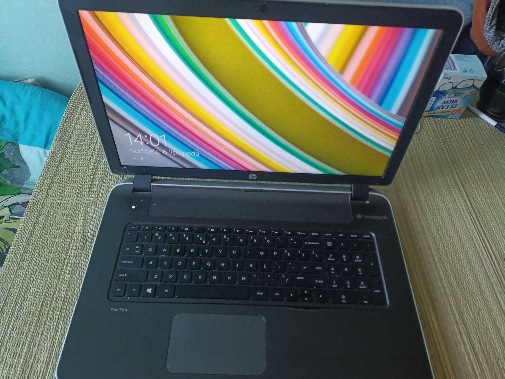 hpLaptop pavilion 19 cali