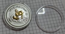 1 $ колекційний, Австралія."рік кози"з позолотою.