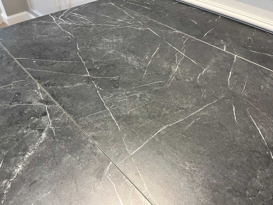 Włoski stół rozkładany Roma marmur czarny 44x90 plus trzy wkładki 47