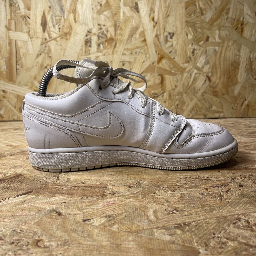 Жіночі кросівки Nike Air Jordan 1 Low