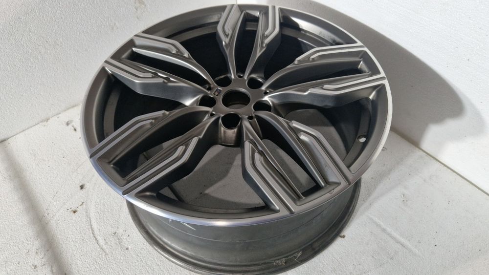 Felga aluminiowa BMW 8.5Jx20"