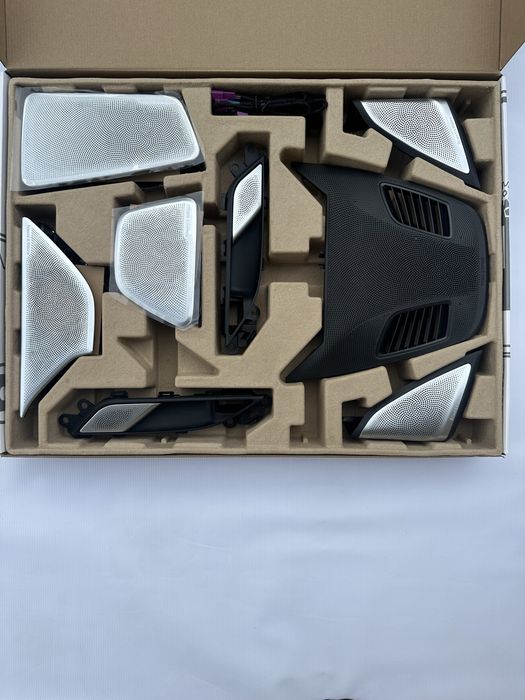 Bowers&Wilkins BMW G30 комплект сіток з підсвіткою декор салону