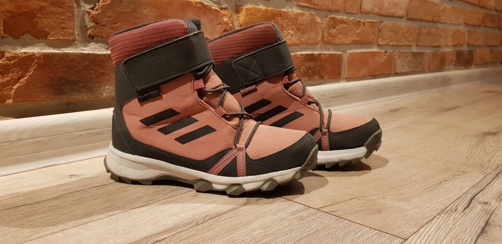 Buty zimowe, śniegowce Adidas Terrex Snow rozmiar 32, wodoodporne