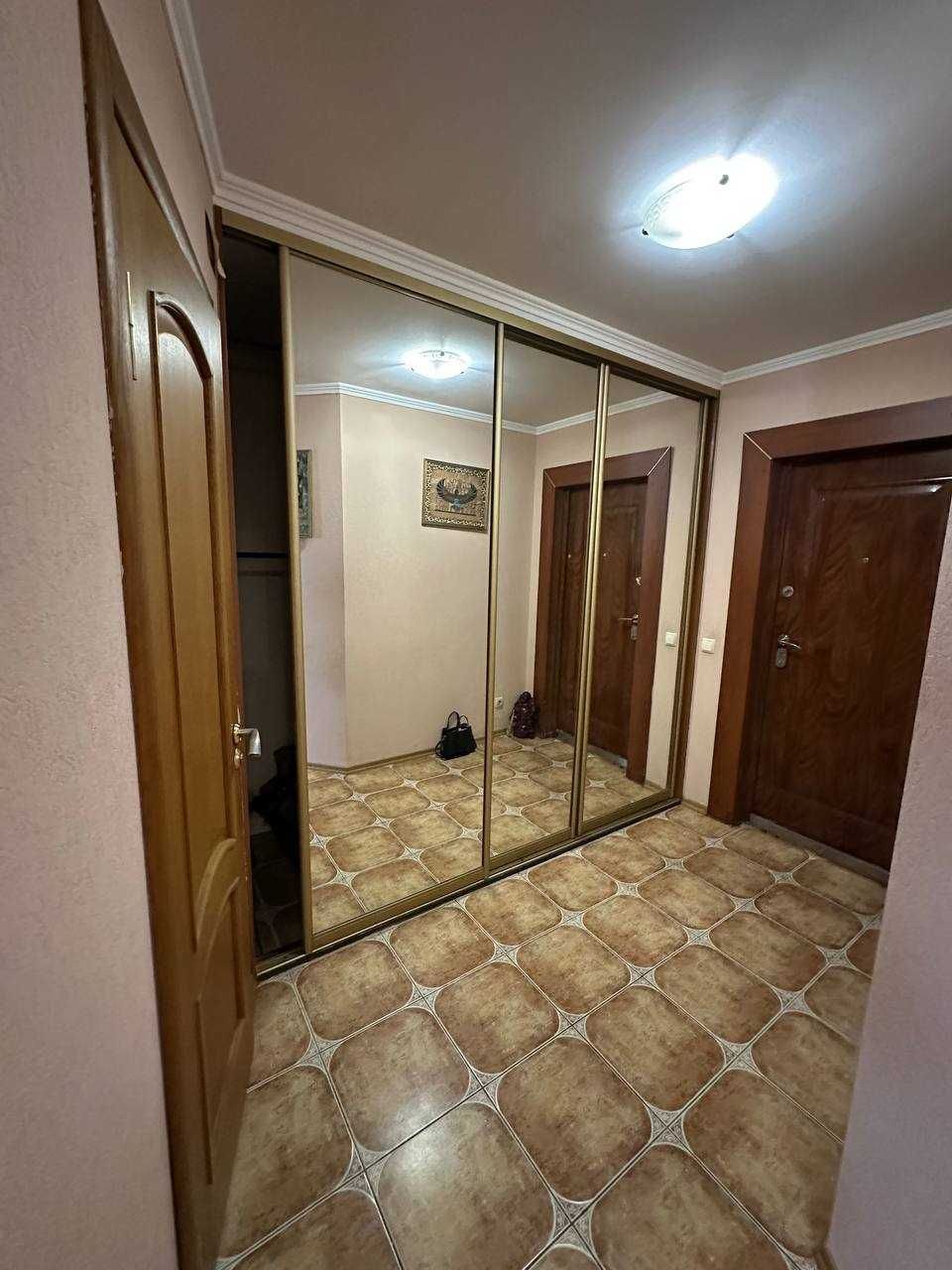 Трикімнатна квартира яка підходить під державні програми.