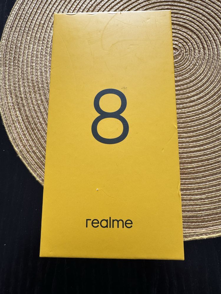 Realme 8  128 ……………….