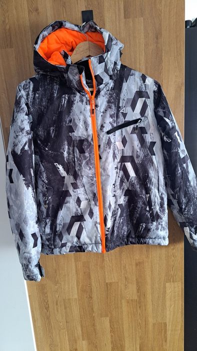 Kurtka 4f rozmiar 152