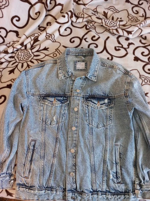 Джинсова жіноча куртка Bershka