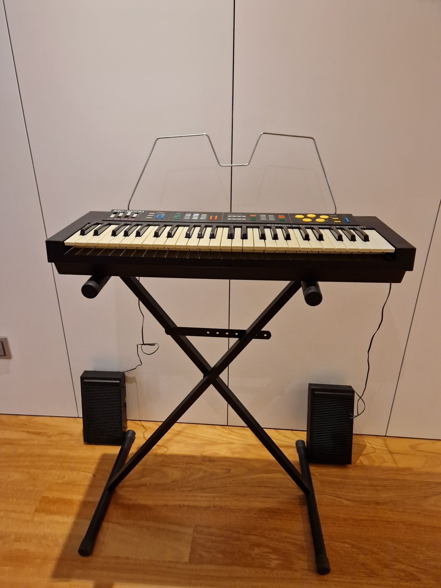 Piano com base de suporte