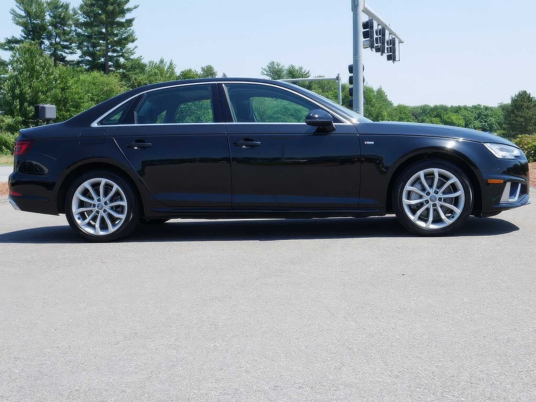 2019 Audi A4 quattro Premium Plus