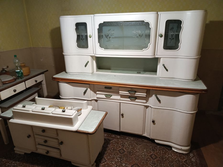 Kredens(byfyj),ława,rama(Roma)