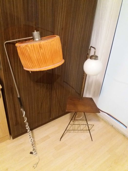 Kolekcja PRL stara lampa pokojowa gazetnik z żyłek retro