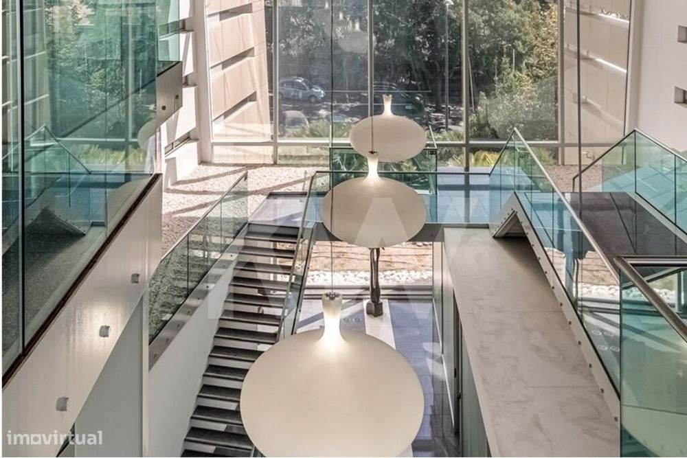 Excelente Oportunidade - Escritório muito bem localizado em Oeiras